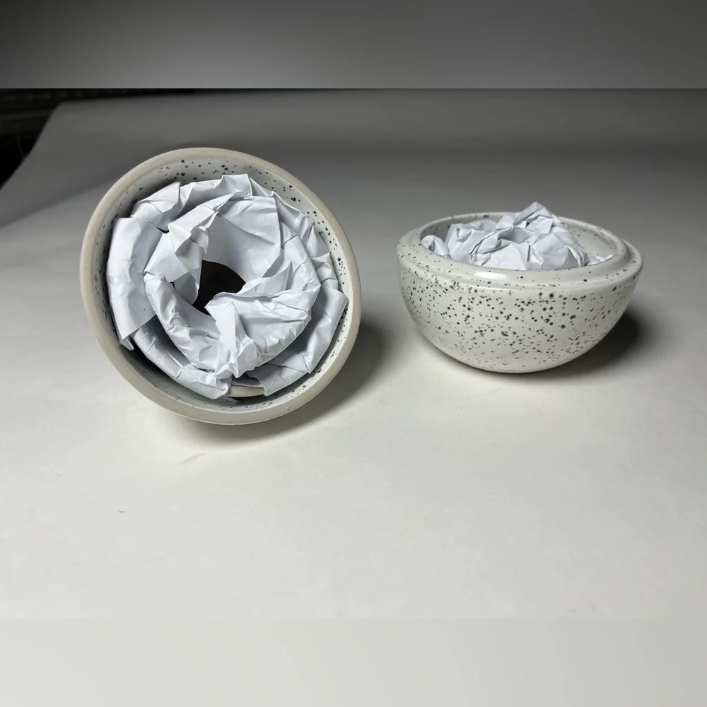NWOT ikea radfraga nesting set of 3 eggs. Perfect for holding lots of trinkets!